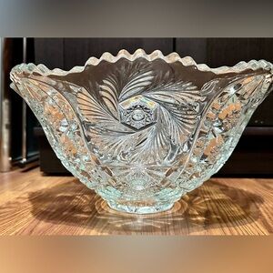 Vintage American Brilliant Cut glass bowl with antique crystal deep cut pattern.